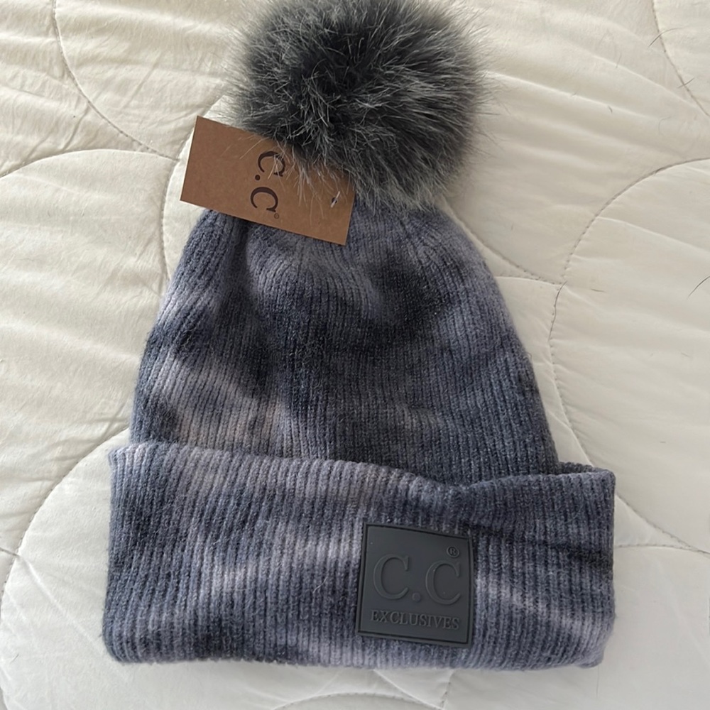 Winter pom pom hat